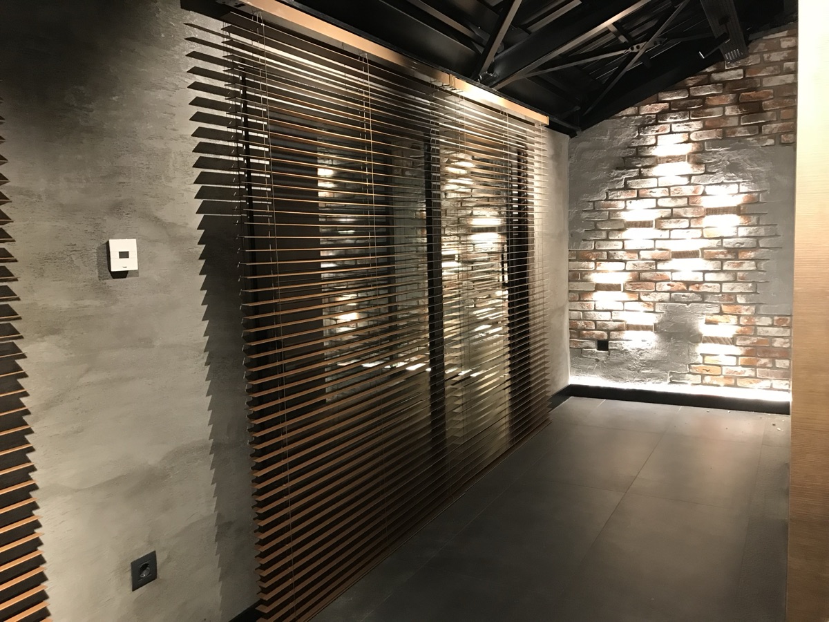 Ceviz renk ahşap jaluzi perde