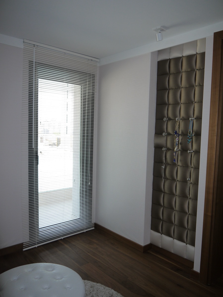 Alüminyum jaluzi perde giyinme odası