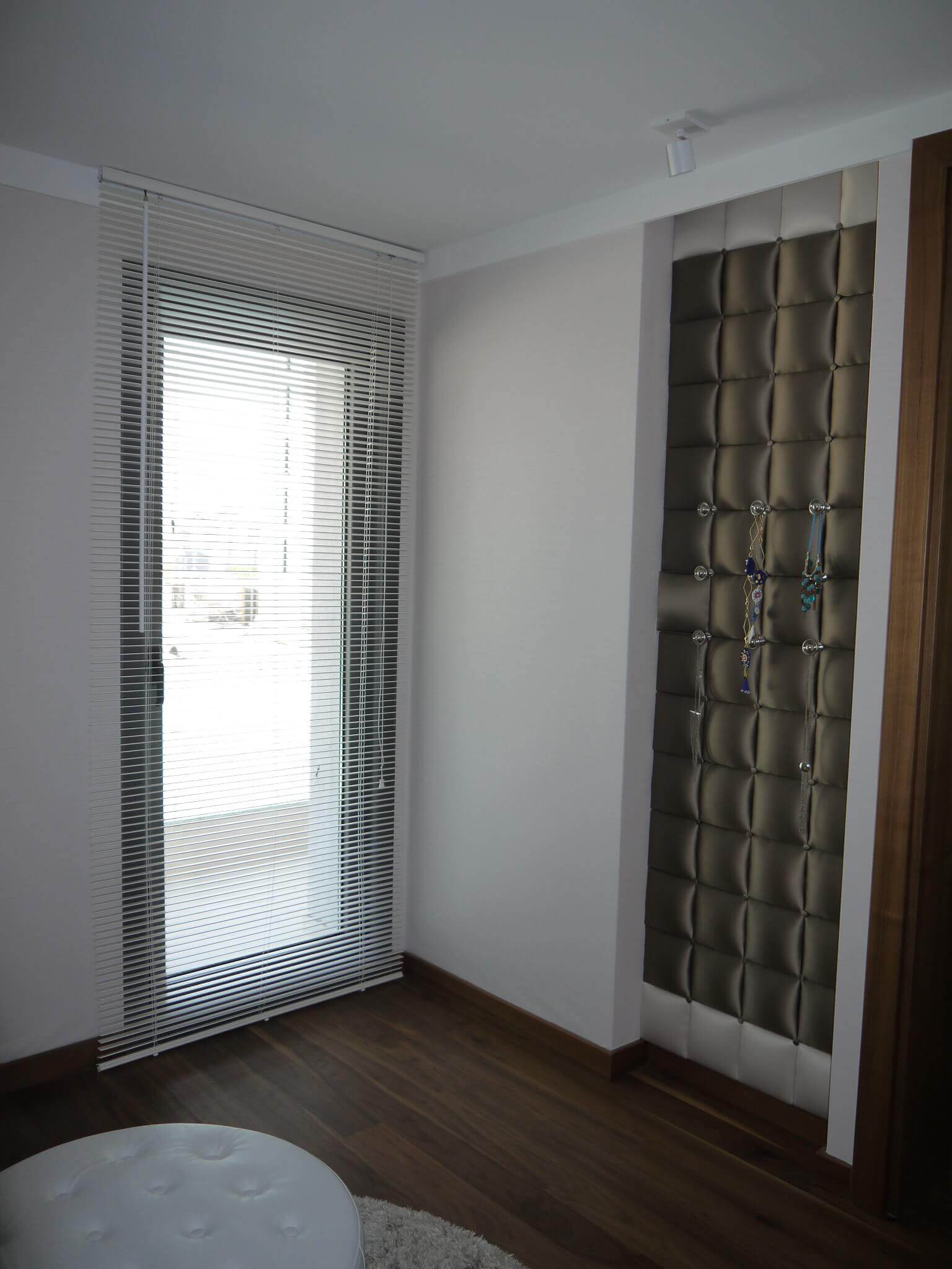 Jaluzi perde giyinme odası