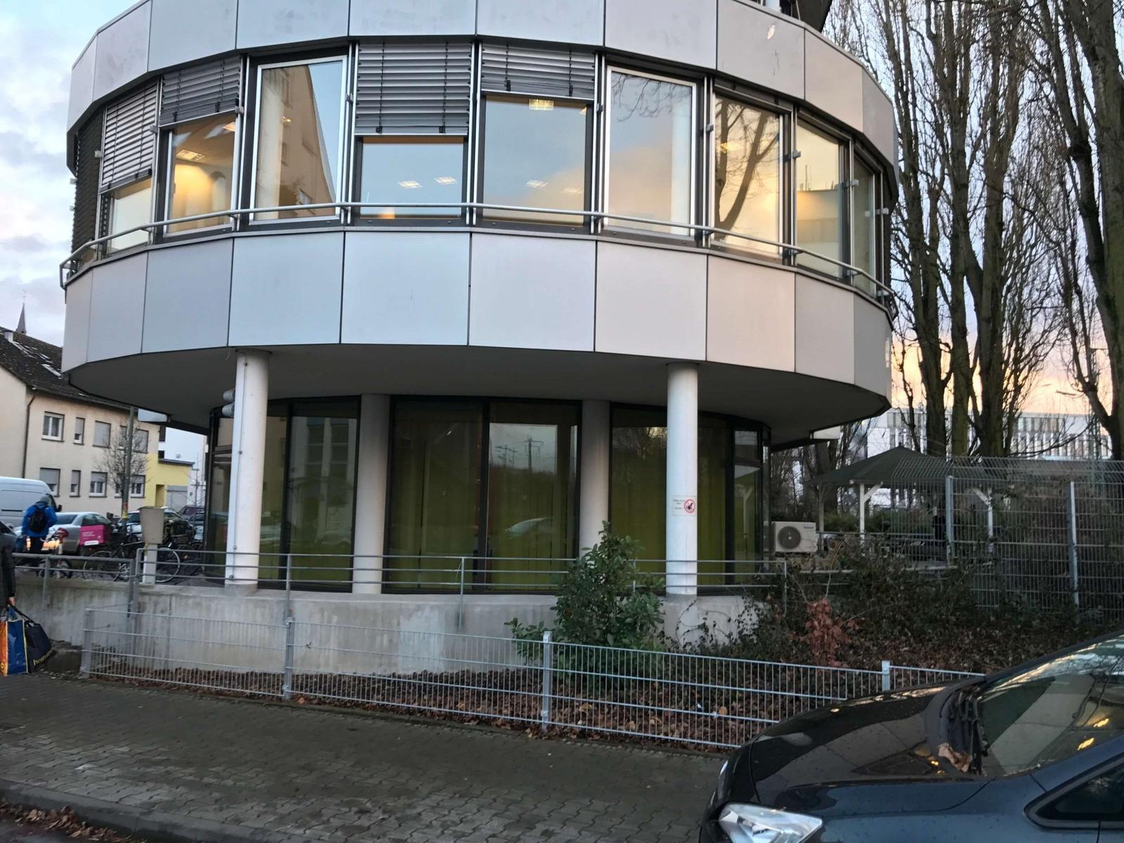 Güneş kırıcı paneller