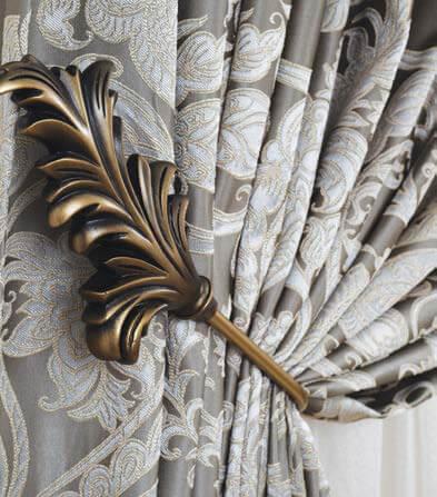 Gümüş varaklı perde aksesuarları