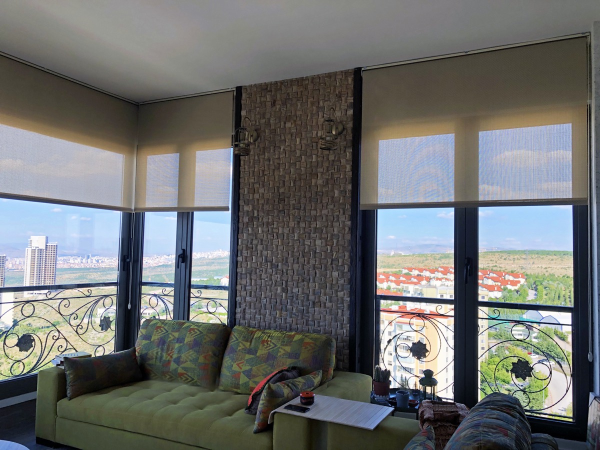 Krem sun screen stor perde