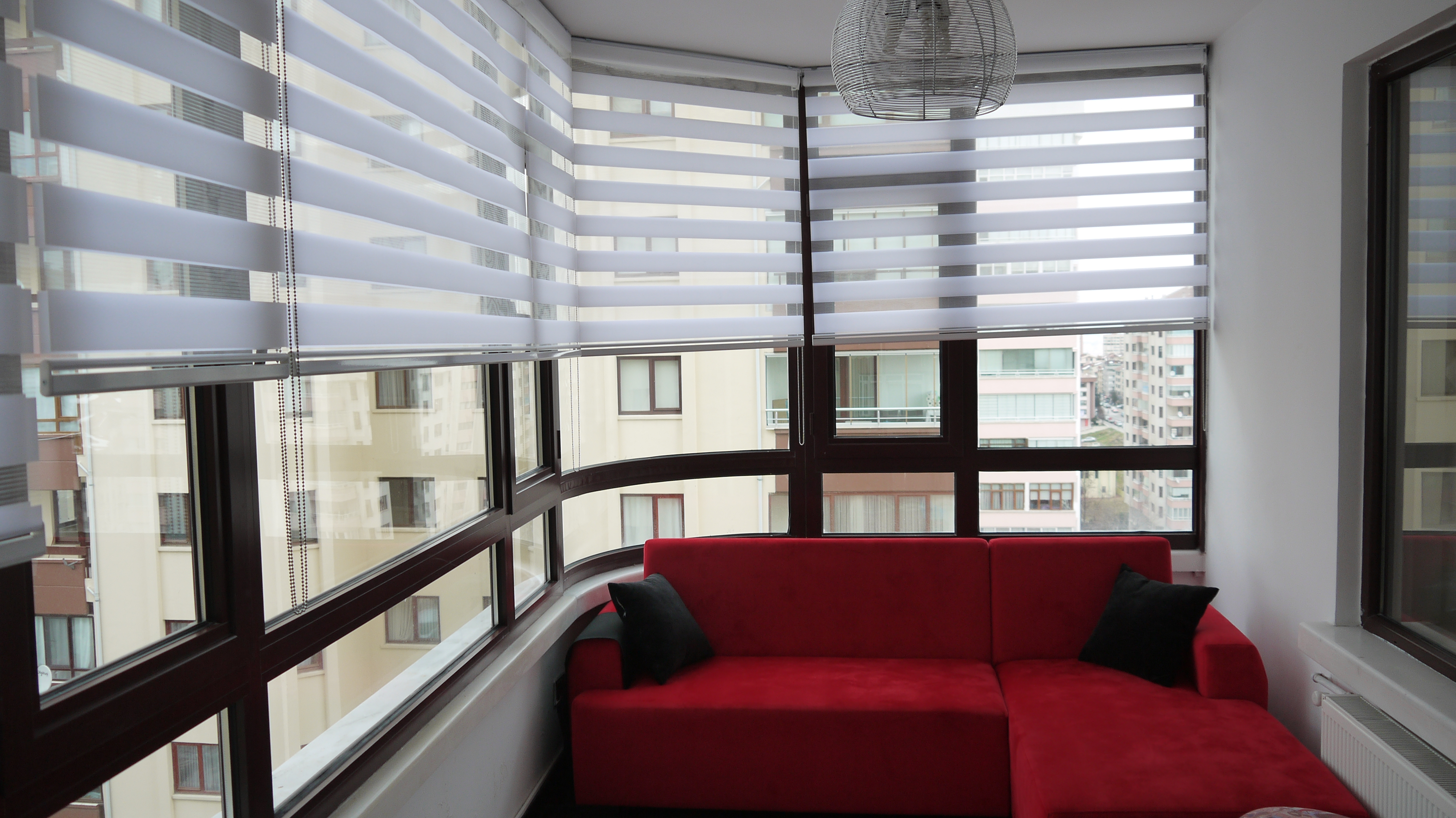 Beyaz zebra perde model