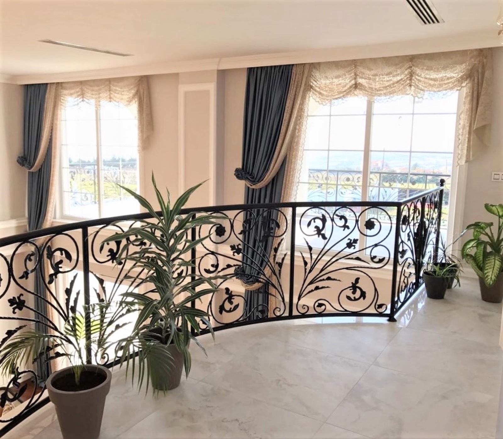 Yüksek tavanlı galeri perde modelleri Ankara