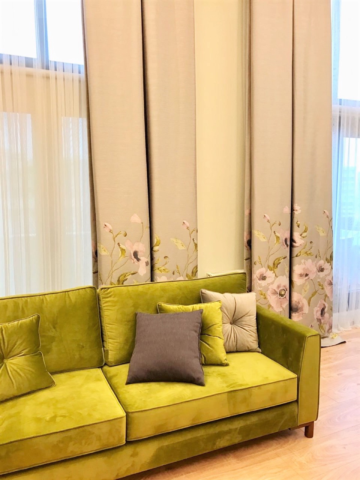 Yüksek tavanlı galeri perde modelleri Ankara