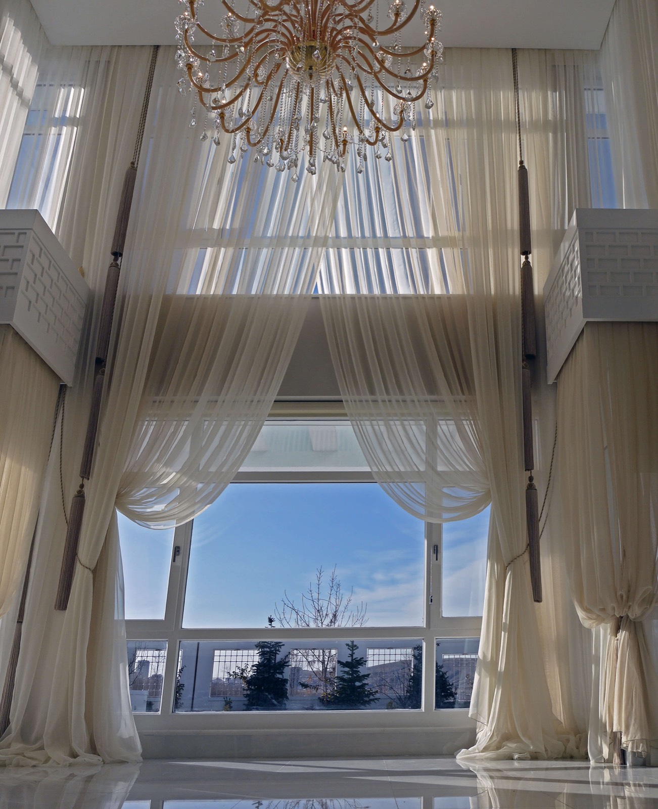 Yüksek tavanlı galeri perde modelleri Ankara