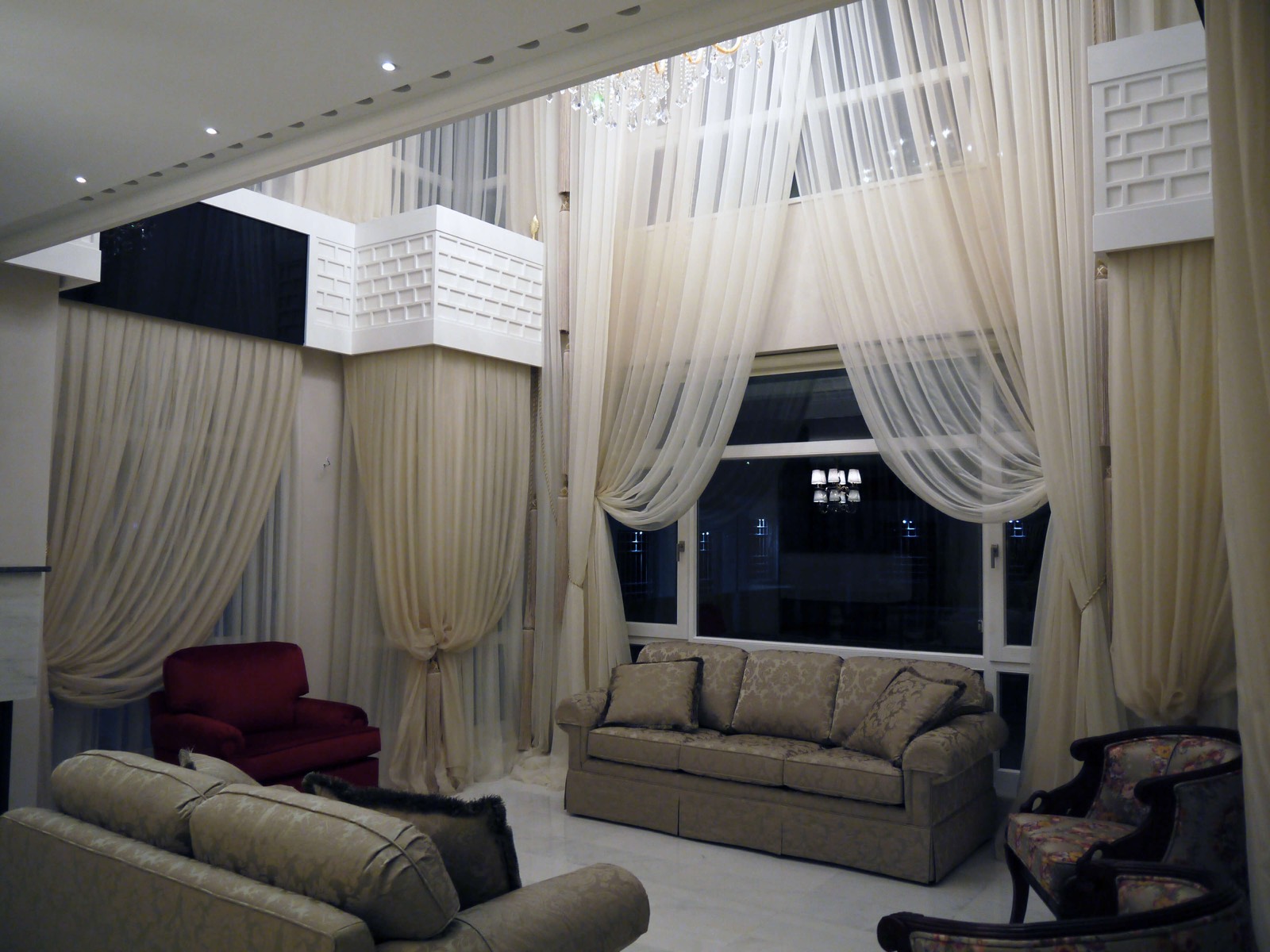 Yüksek tavanlı galeri perde modelleri Ankara