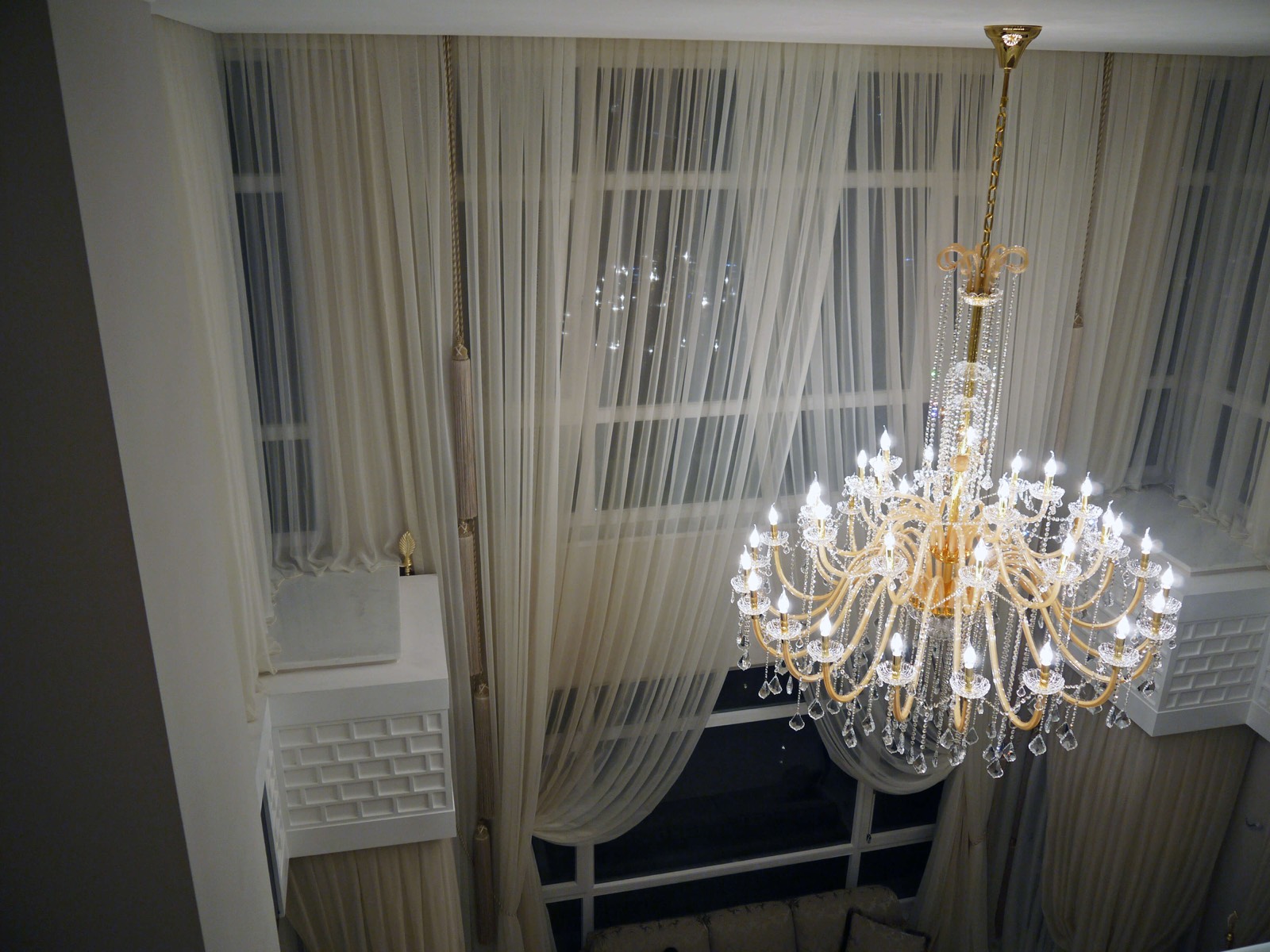 Yüksek tavanlı galeri perde modelleri Ankara