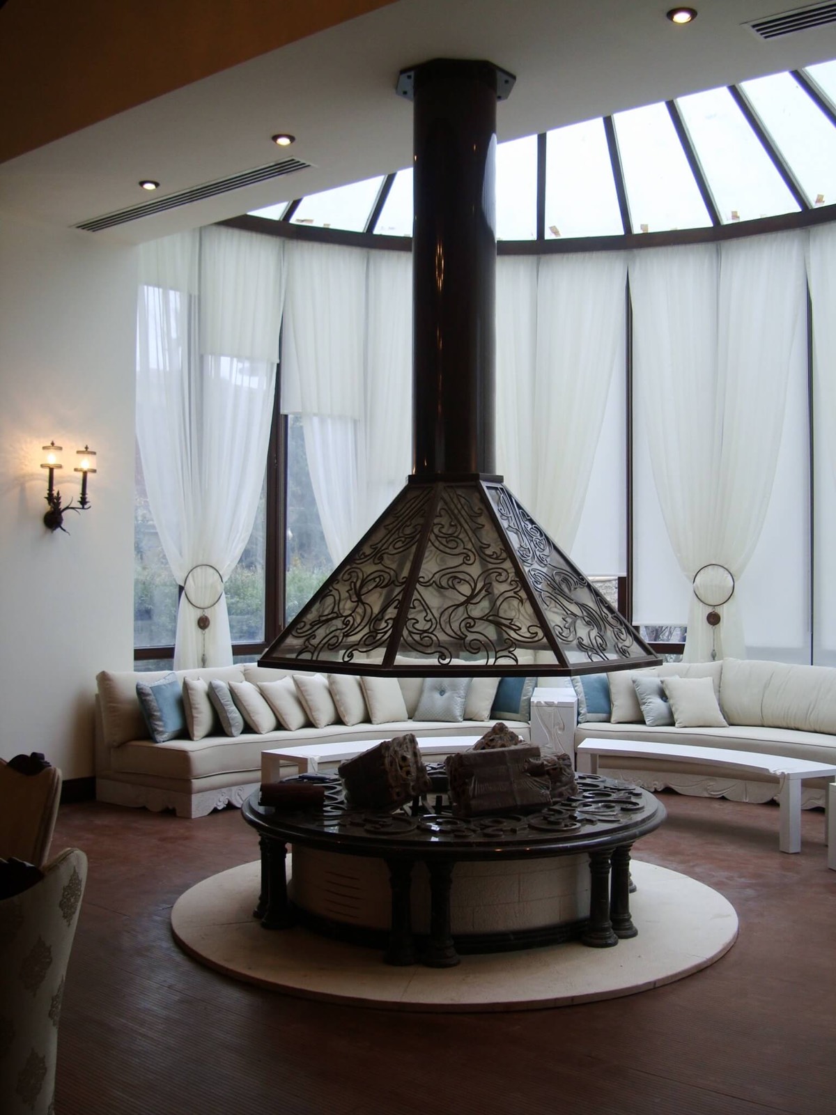 Yüksek tavanlı galeri perde modelleri Ankara