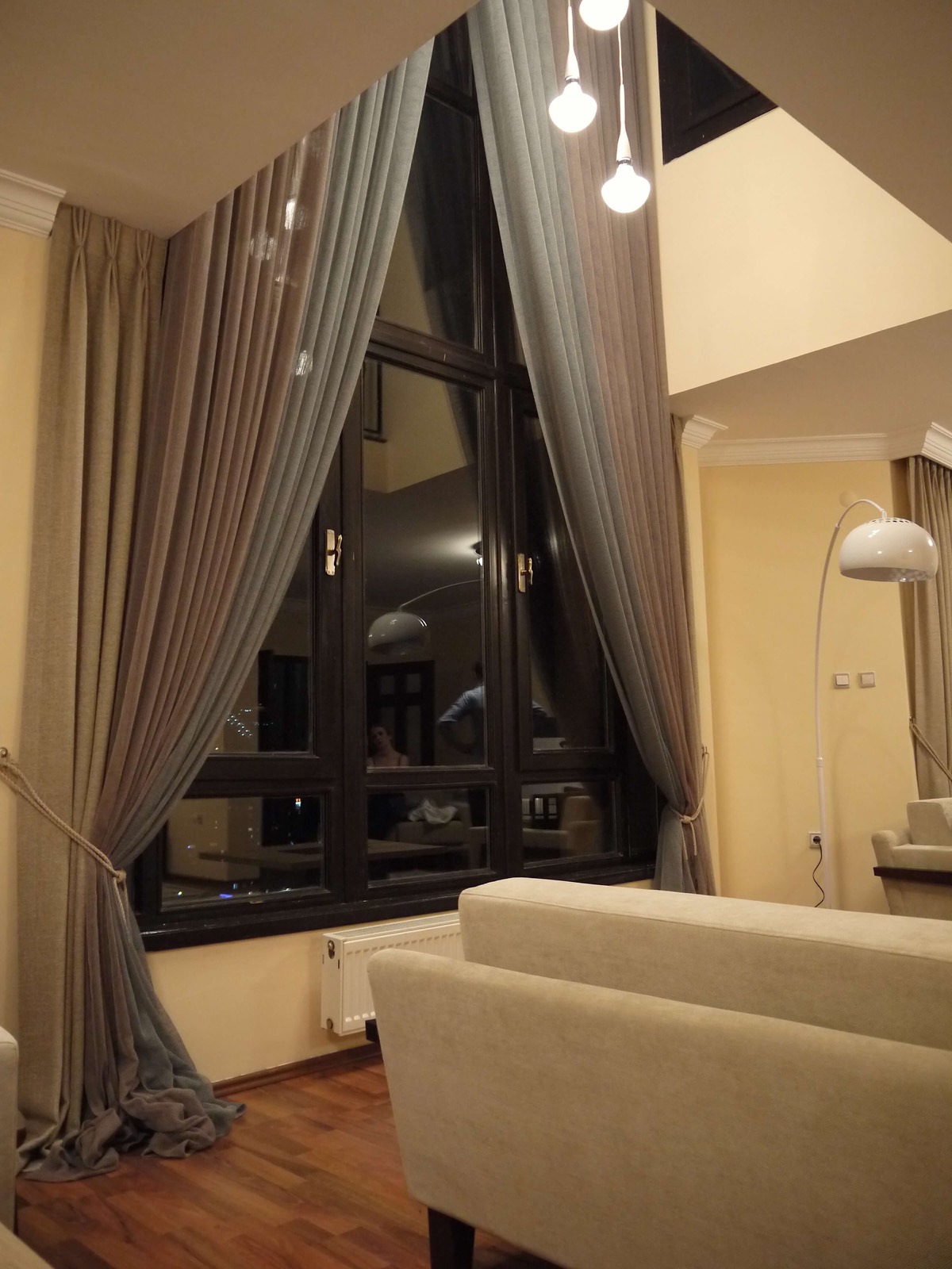 Yüksek tavanlı galeri perde modelleri Ankara