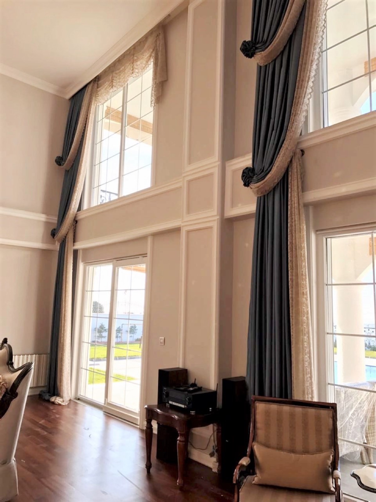 Yüksek tavanlı galeri perde modelleri Ankara